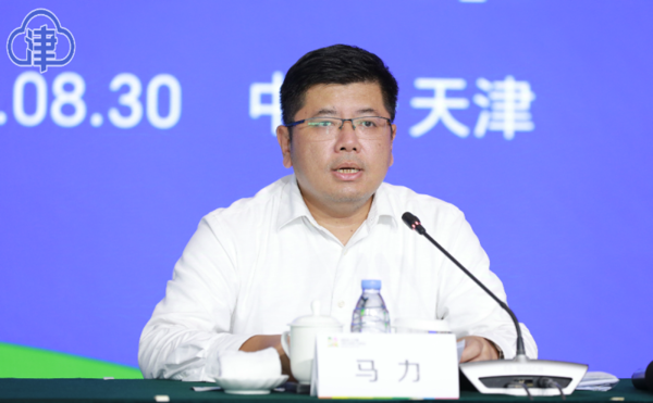 00608885387_b6eea719 (1).png